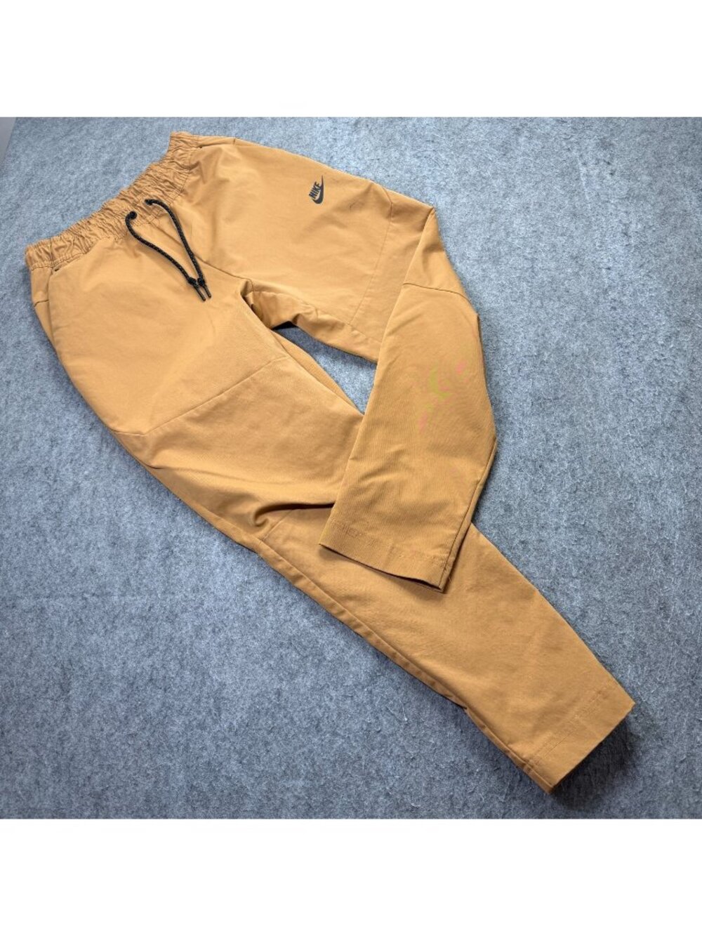 Nike Sportswear Tech Woven Pants Men M Beige 29" Zip Pocket Tapered CU4483